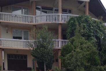 پانسیون Apartman Mima