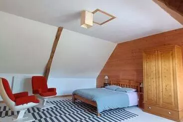 Aamiaismajoitus (B&B) Chambre Des Bords De Siame