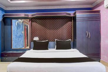 Hotel Goroomgo Blue Royal Bhubaneswar