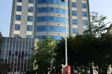 Echeng Hotel Qinzhou Bay Plaza East High Speed Railway Station