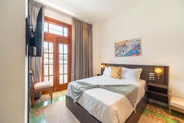 هتل Empyrean Art Deco