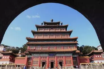 Lavande Hotel Chengde Mountain Resort Railway Station