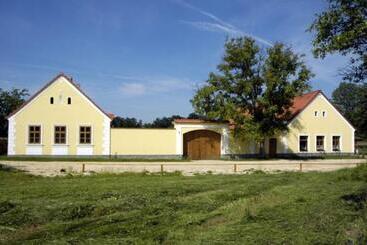 Szálló U Emy Destinnové