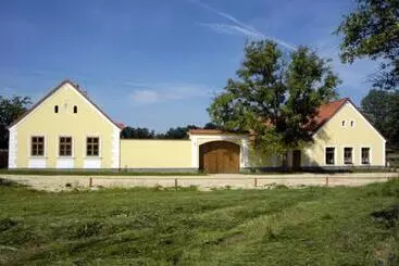 Retkeilymaja U Emy Destinnové