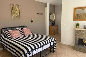 هتل آپارتمان La Casa Bella