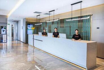 Atour Hotel Nanjing Station North Square