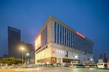 Borrman Hotel Wuhan Hankou Railway Station Metro Station