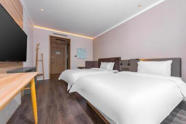 Hanting Premium Hotel Xi An Dayan Tower Nan Plazabayi Road Minhang Tower