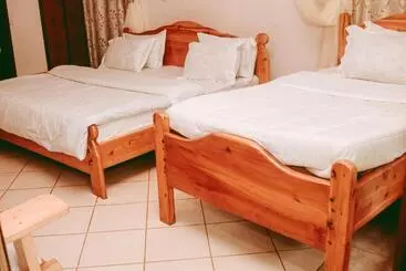 تختخواب و صبحانه Ngorongoro Camp And Lodge