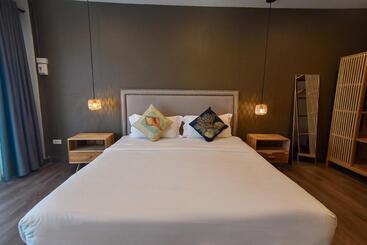 Aparthotel Duplex Rooms Pool View At Thalay Cha Am