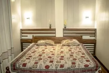 هتل Gangana Resort Inn