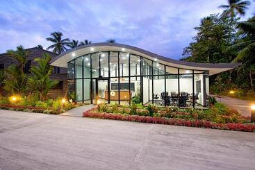 Ultiqa Fiji Palms Beach Resort