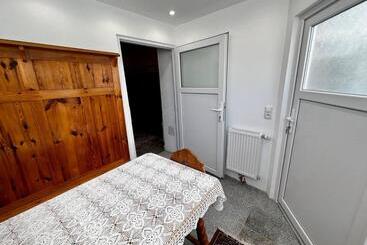 مبيت وإفطار Gäste Suite Bei Familie Abdalla