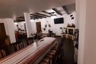 پانسیون Cabana Cascada Cailor