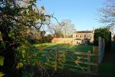 Aparthotel The Lawns House