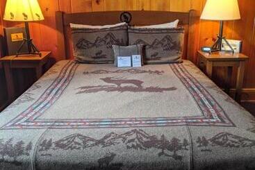 渡假胜地 Loge Glacier National Park