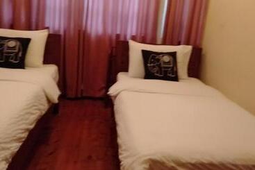 Nocleg ze śniadaniem Samri Holiday Bunglow