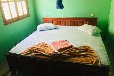 Bed and Breakfast Temple Flower Guest