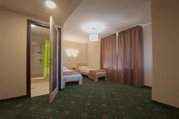 هتل Advenus