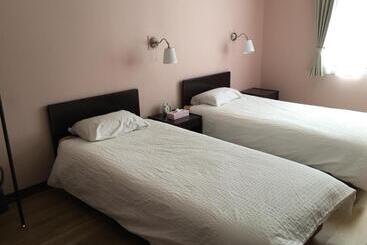 Bed and Breakfast White Rose Inn