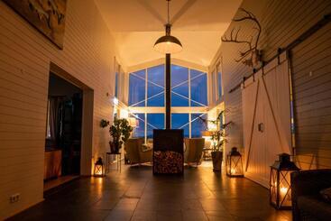 Отель Aurora Lodge