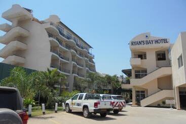 ホテル Ryans Bay