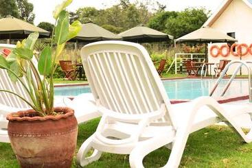 تختخواب و صبحانه Golden Gates