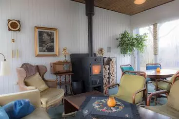 Hostel Fredensborg Vandrerhjem, I Kongens Baghave