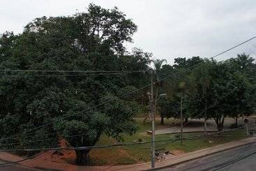 هتل Parque Del Perro