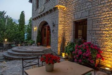 Aparthotel En Chora Vezitsa