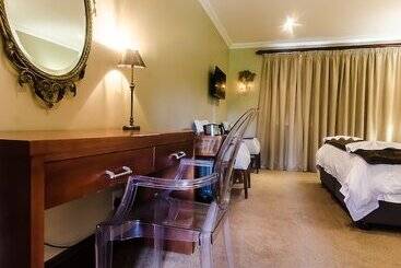 Отель Kwa Jabu Accommodation