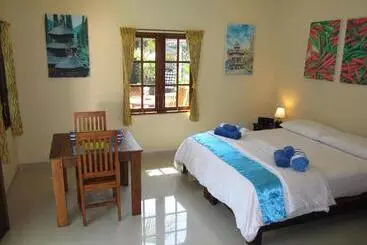 Hotelli Lovina Oasis