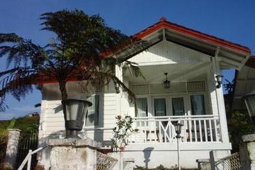 فندق Marbella Villa Resort​