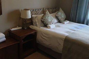 펜션 Stoep Cafe Guest House