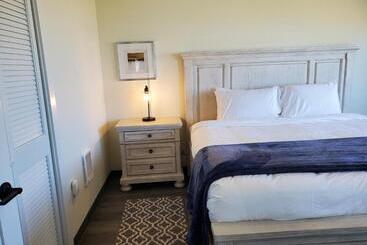 Moonstone Beach Motel