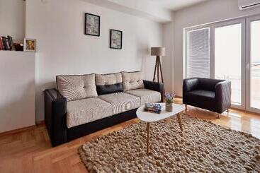 آپارتمان‌های توریست‌ها Smart Apartments