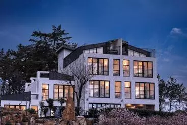 Yeosu Nochedelmar Pension