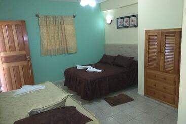 پانسیون Hostal D'sara