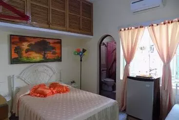 ペンション Hostal Vista Al Mejunje