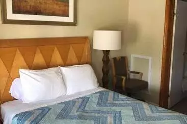 Avon Motel