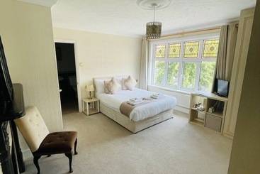 צימר The Six Bells