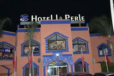 Hotelli Beach Club La Perle