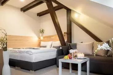 Hotel Club Apartments