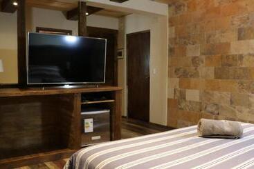 هتل La Petite France