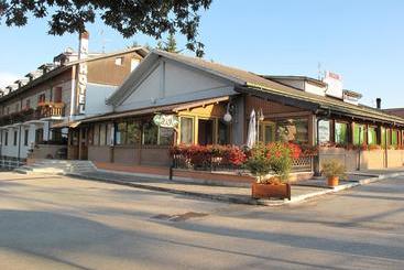 ホテル Ristorante La Nuova Fattoria