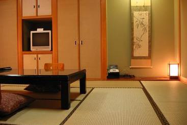 Ryokan Tomiya