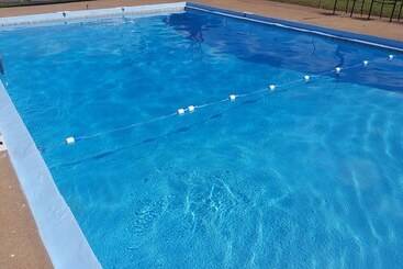 Early American Motel