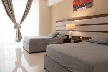 Aparthotel Infinity Suites Double Room 201