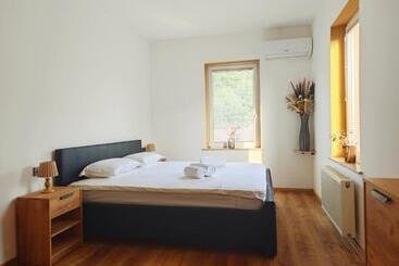 تختخواب و صبحانه Wellness Soba Amaris