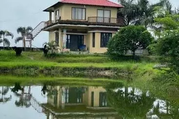 پانسیون Madi Village Resort Pvt